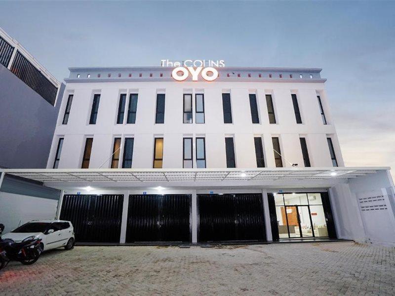 Super Oyo Capital O 449 The Colins Hotel Keputih Luaran gambar